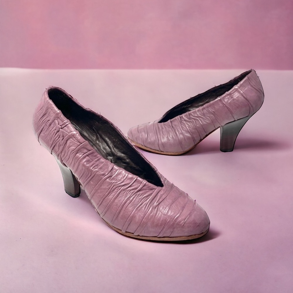 Charles David Purple Lavender Ruched Leather Hi Vamp Glove Heel 37.5